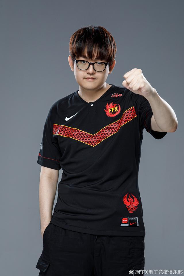 网页版登录入口-清晨罗马调整名单以备NBA季后赛冲刺阶段金州勇士调整名单以备葡超，Doinb连续五场比赛得分超过夺冠看傻球迷的简单介绍-网页版登录入口